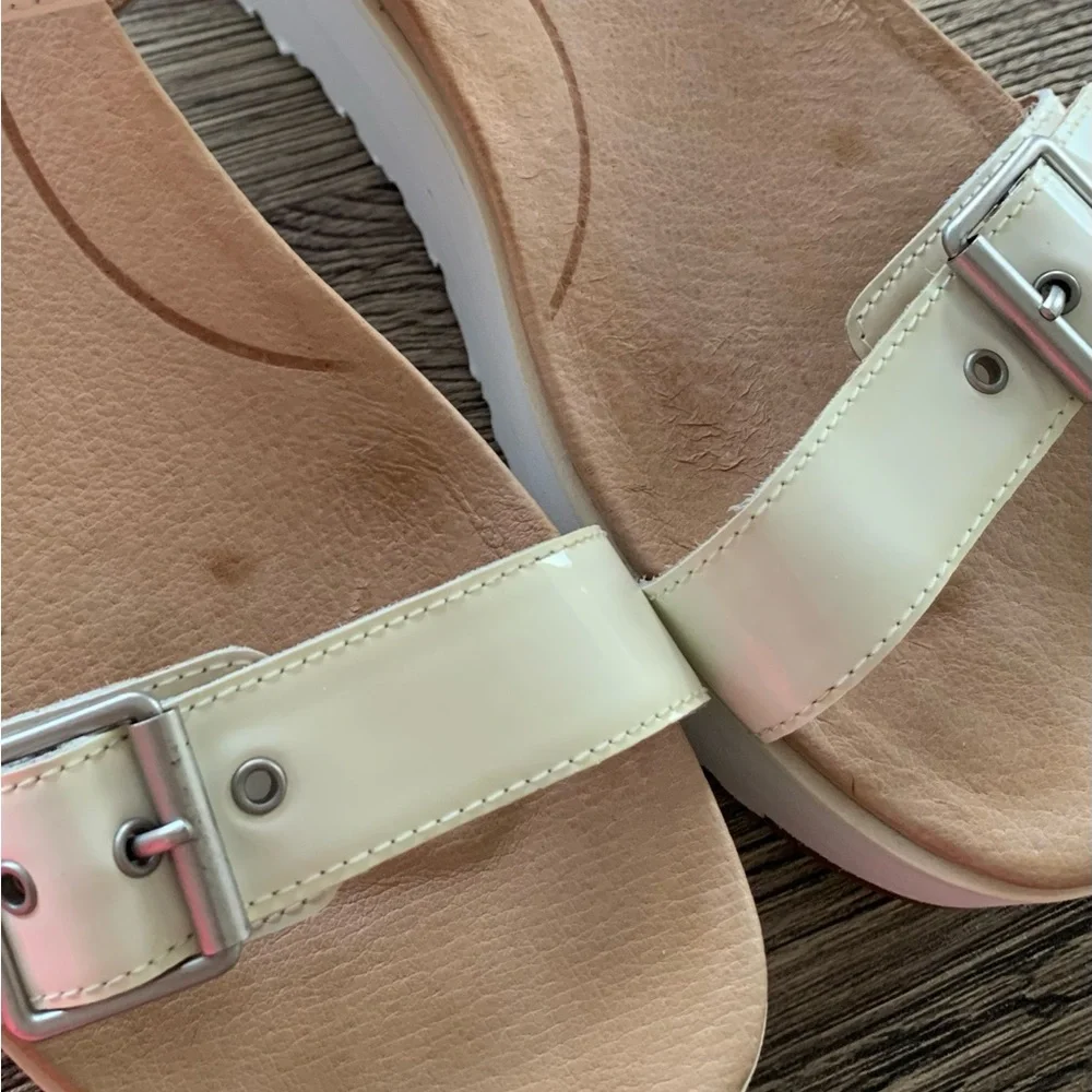 🔥 Ugg treadlite cream platform wedge sandals women’s size 7.5 mint condition - Picture 11 of 12